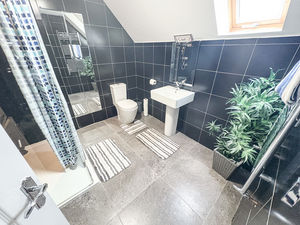 Photo 16- click for photo gallery